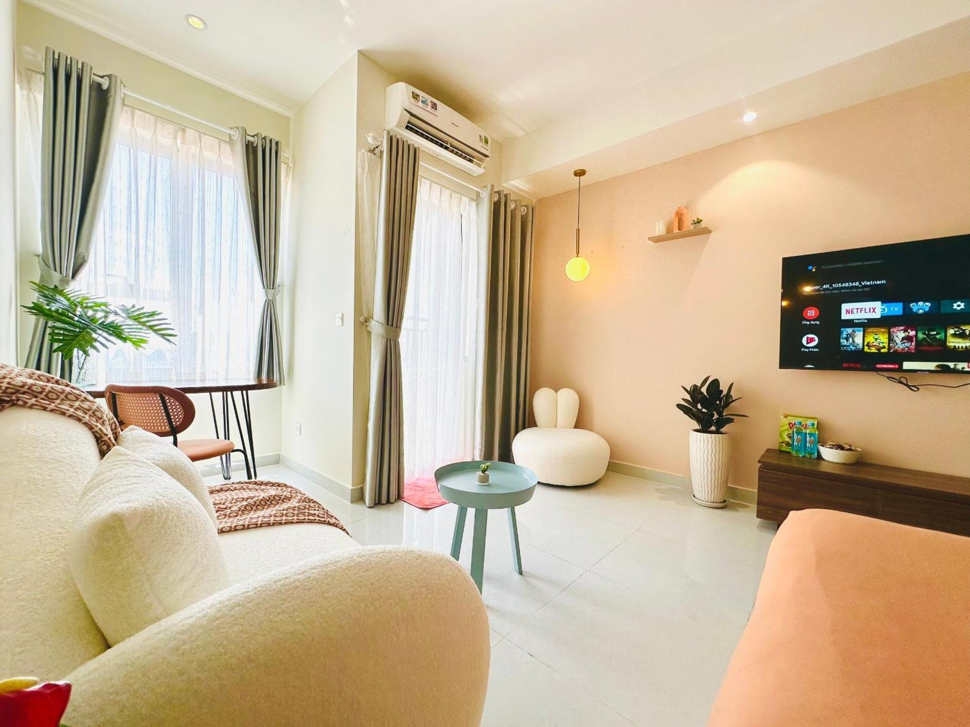 1bed Superior Condotel In Soho D.1 * Ho Chi Minh City